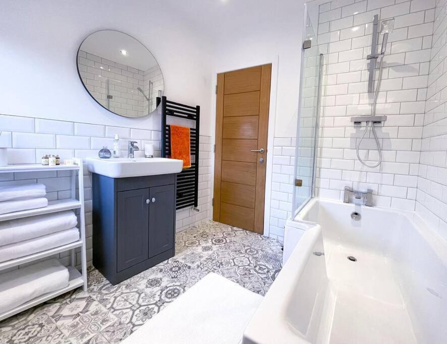 Juliet Beautiful 1 Bedroom, Central, Modern Space. Darlington  Luaran gambar